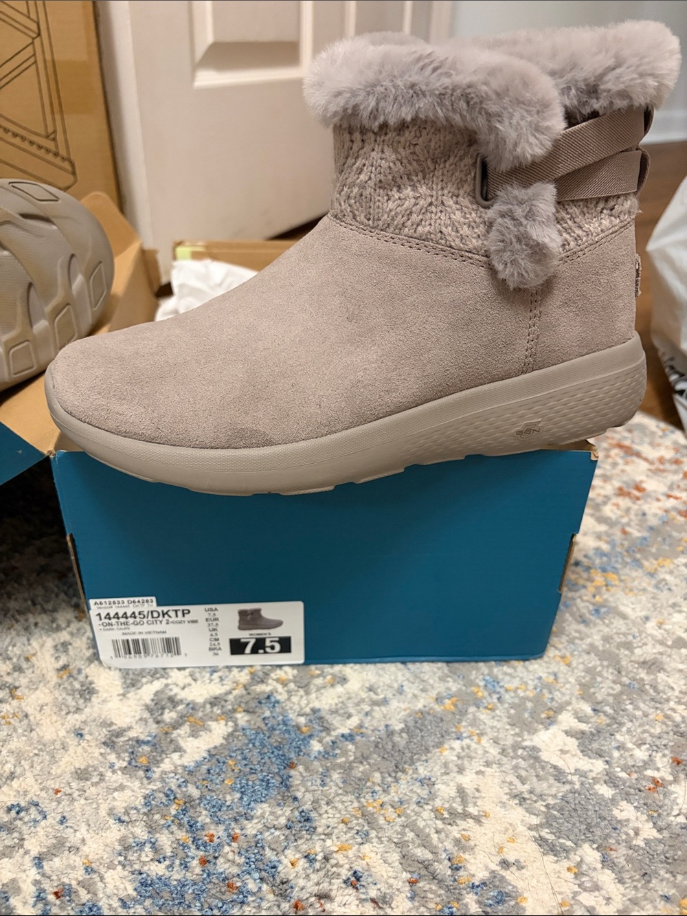 Cozy Ankle Winter Boots in Light Taupe